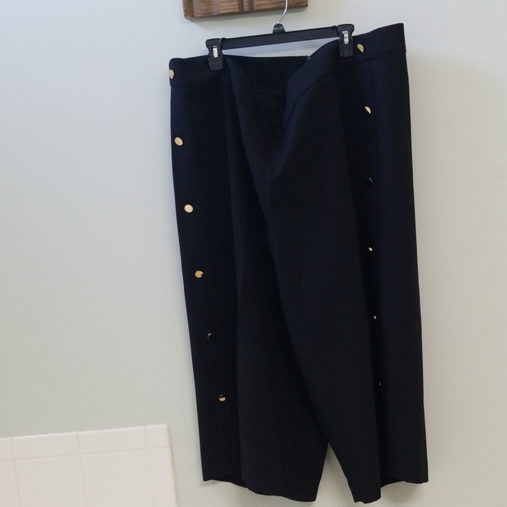 LOFT Black dress wide leg capris